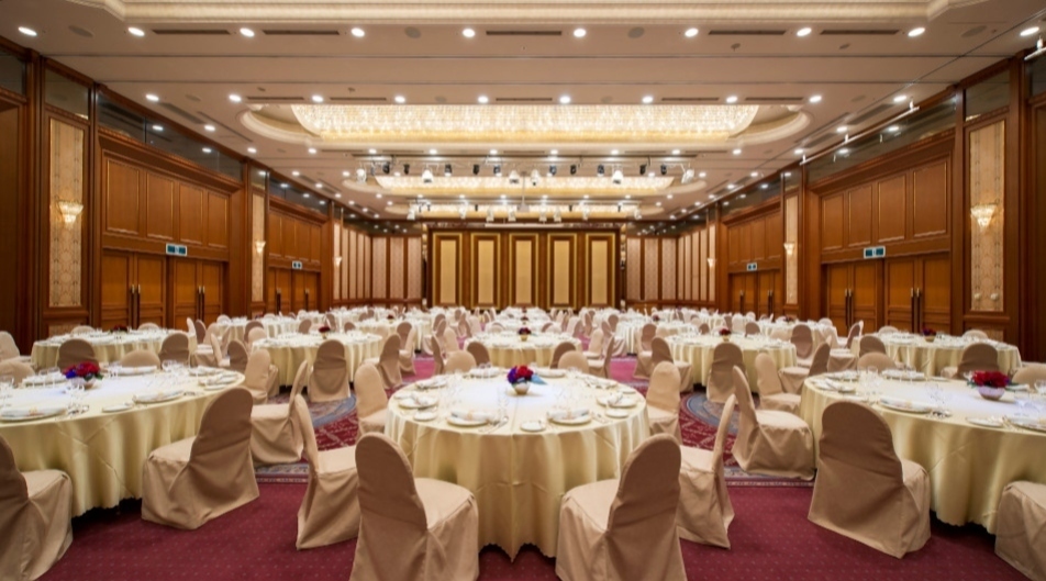 大宴会場「鳳」