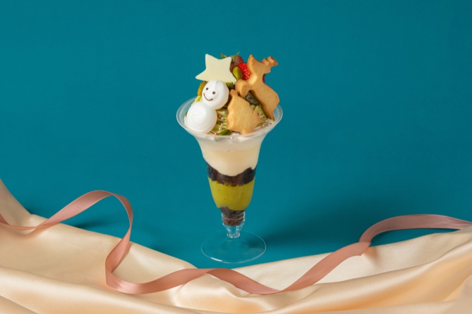 ピスタチオとマスカルポーネのパフェ