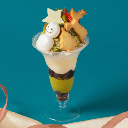 ピスタチオとマスカルポーネのパフェ