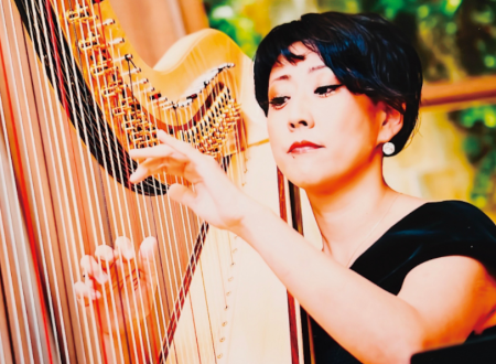 クリスマスコンサート　ハープ演奏